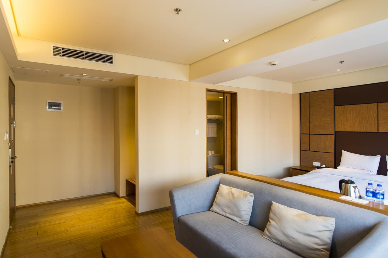 Ji Hotel Shanghai Guangda Liuzhou Road Exterior foto